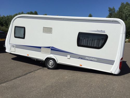 caravan steile helling op