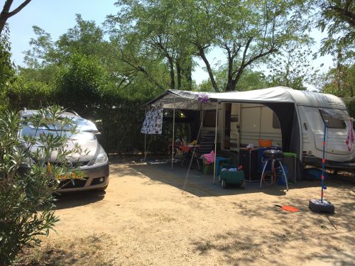 kampeerplek soleil vivarais camping yelloh village ardeche