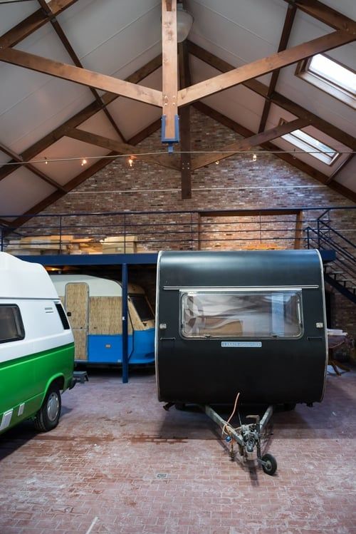 indoor camping gent