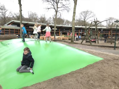 camping Geversduin centrumplein airtrampoline