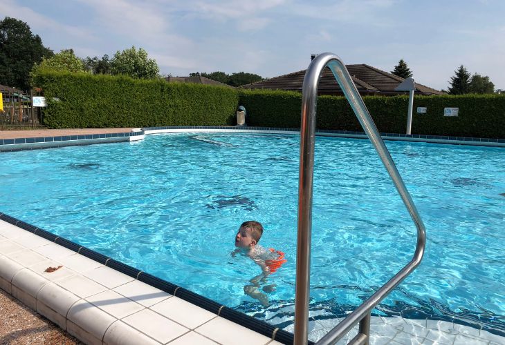 camping de boshoek zwembad