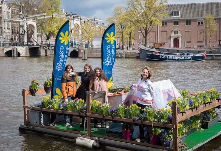 kamperen op de gracht amsterdam