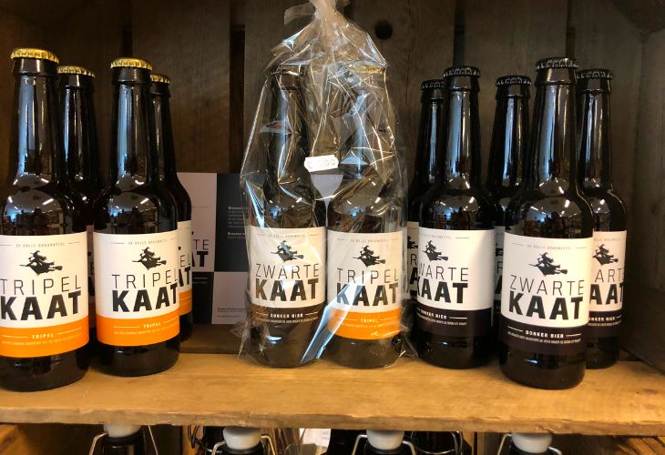 zwarte kaat bladel