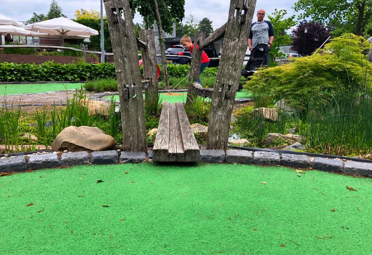 camping met minigolf