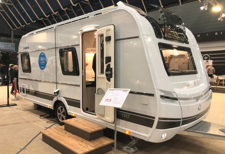noman caravan van het jaar jury