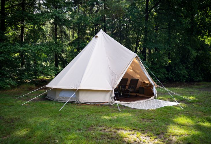 Ingerichte belltent huren 