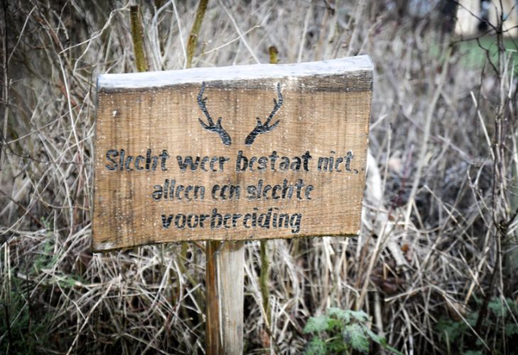 Bord Slecht weer Oetdoor Scandinavisch Avontuur