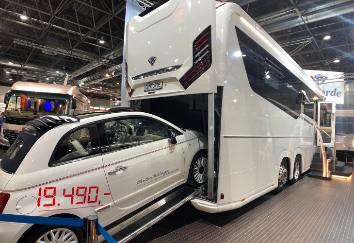 Caravansalon 2022 auto in camper