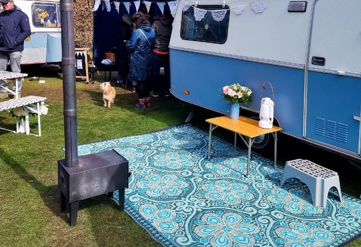 kampeer kado vrouwen buitenkleed merel in Wonderland 