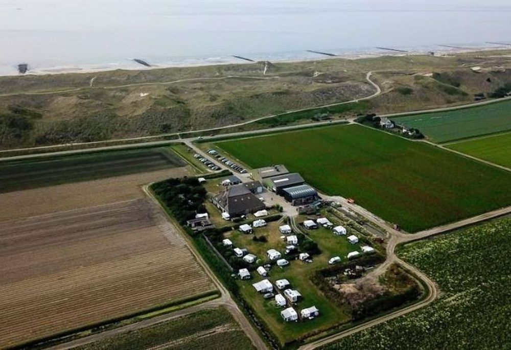 Kamperen bij de boer aan zee Minicamping Helmzicht Julianadorp aan Zee