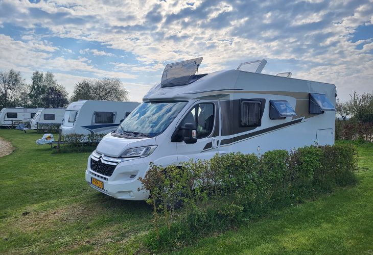 Camper huren camper dakluiken camping