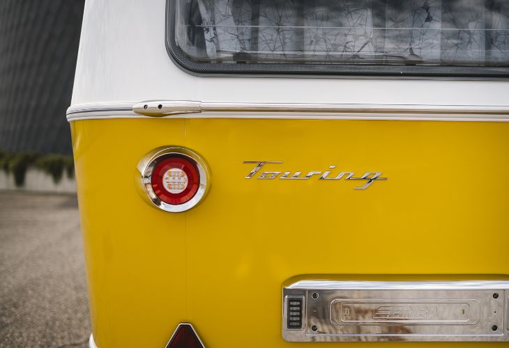 gele caravan 