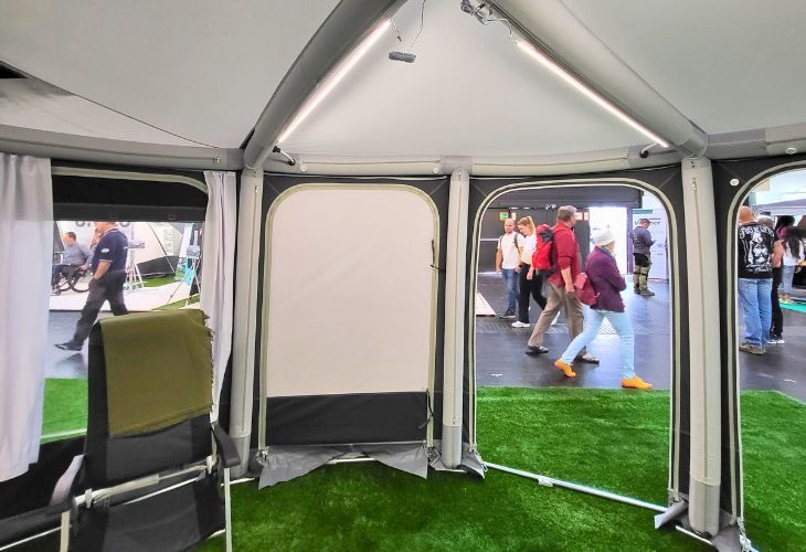 Opblaastent Caravansalon 2023