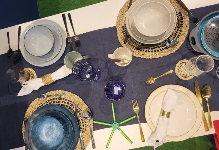 Kampeer en caravan jaarbeurs 2023 servies bocamp