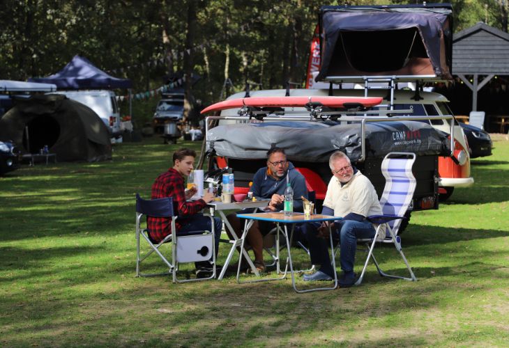 Daktentfestival 2024 mensen in het zonnetje voor daktent 
